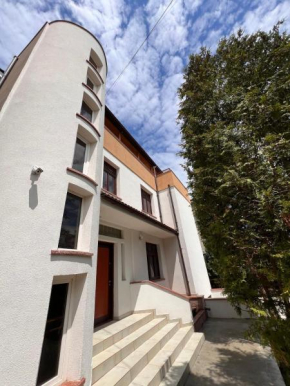 Serenity Apartments and Studios